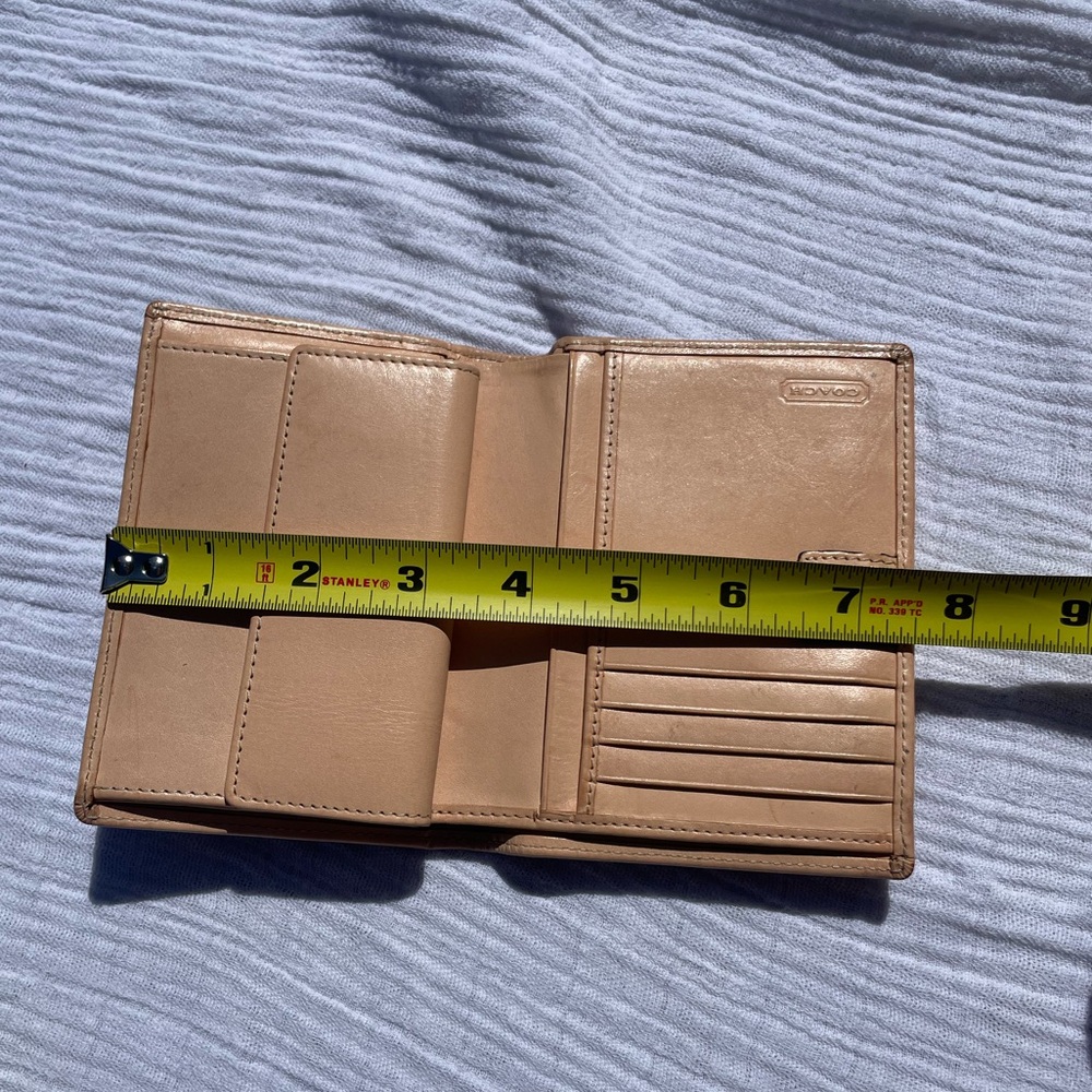 Vintage Signature Coach Wallet - Picture 11 of 11